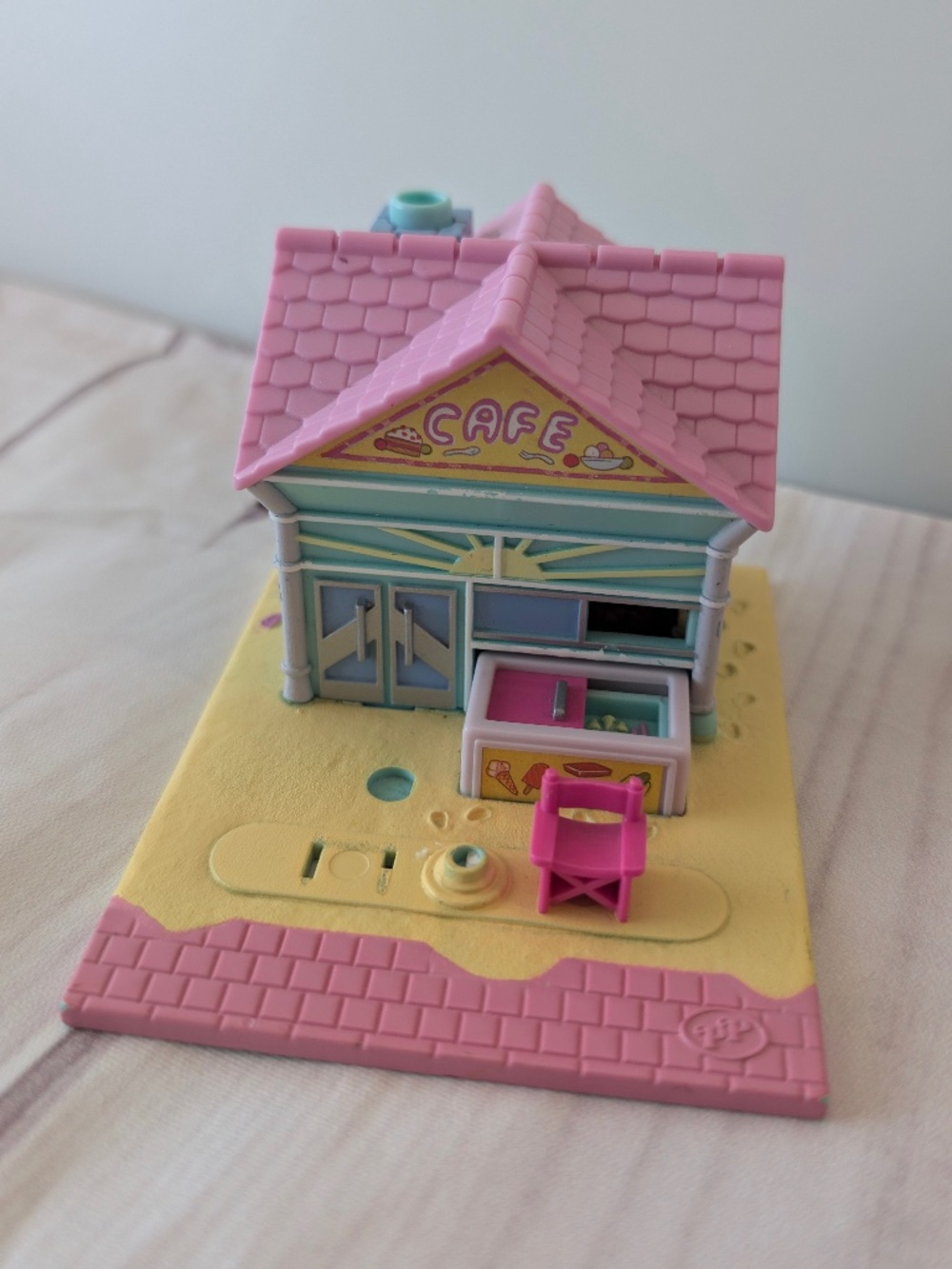 Polly Pocket Beach Cafe 1993 Bluebird Compact Only Pollyville No Dolls